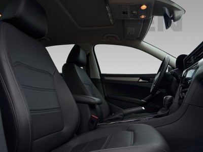 2022 Volkswagen Passat 2.0T SE