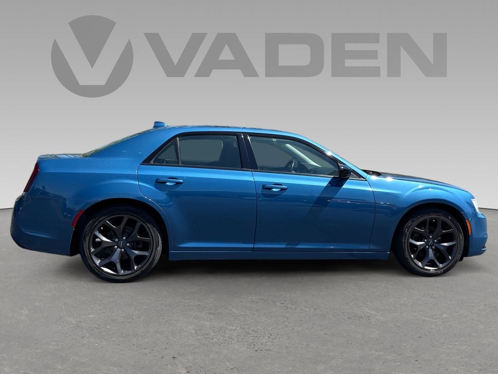 2020 Chrysler 300 Touring