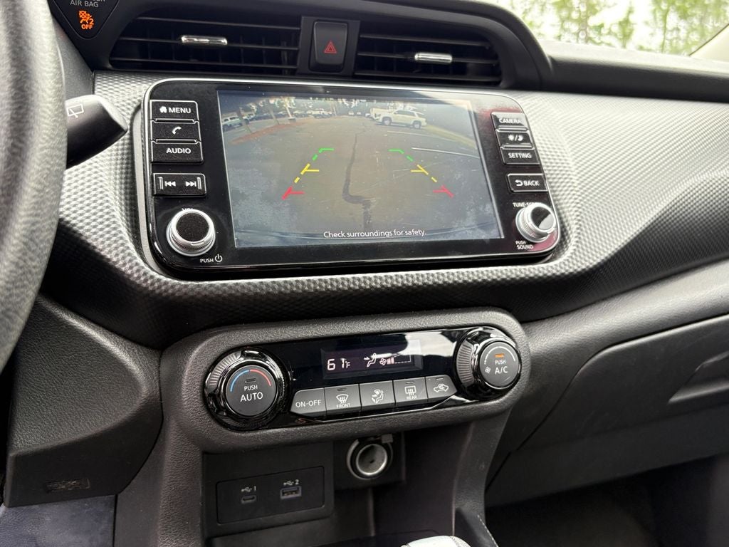2022 Nissan Kicks SV