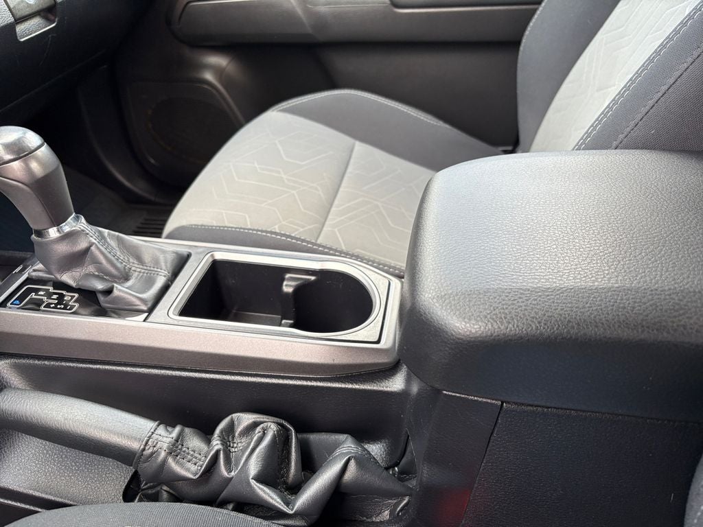 2022 Toyota Tacoma 4WD SR