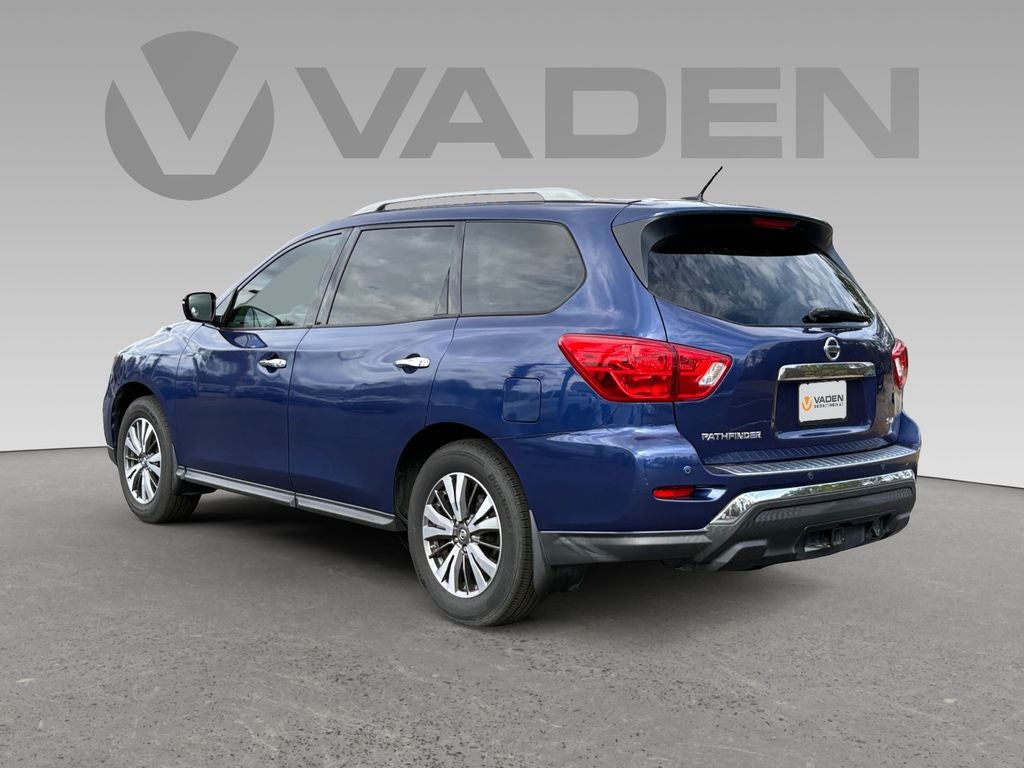 2017 Nissan Pathfinder SV