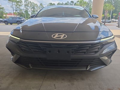 2025 Hyundai Elantra SE